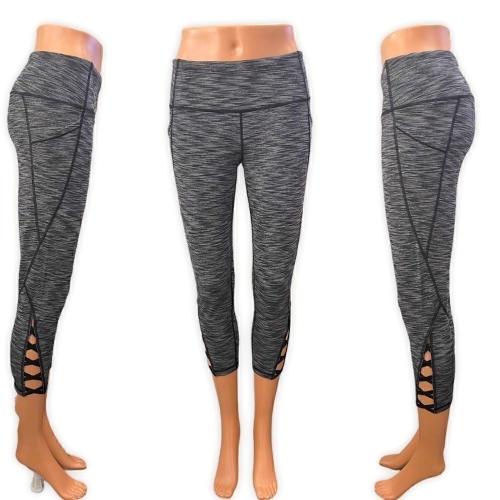 Victoria’s Secret Knockout Sports Capri Leggings Size Medium